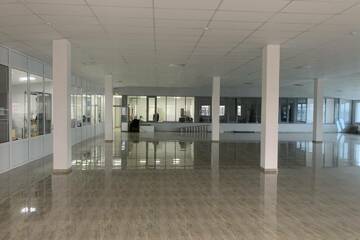 Помещение своб.назн., 400 м², 2/2 эт.