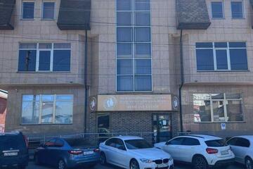 Помещение своб.назн., 895 м², 1/3 эт.